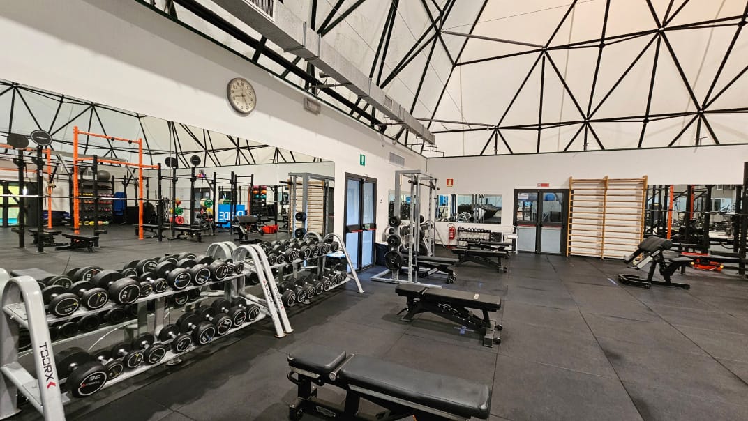 Foto sala attrezzi e tensiostruttura di B)Side Firenze Sud